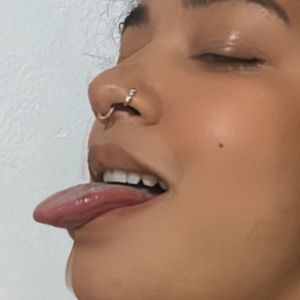Rosiecheekss's Profile - Vids, Pics & More | ManyVids - ManyVids