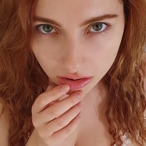 SophiasVR avatar