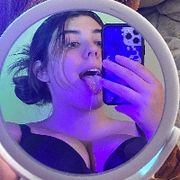 binxywinxie's Profile - Vids, Pics & More | ManyVids - ManyVids