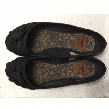 VERY SMELLY WORN Black Ballet Flats