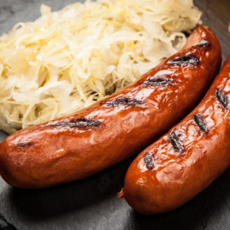 Bratwurst und Sauerkraut bitte