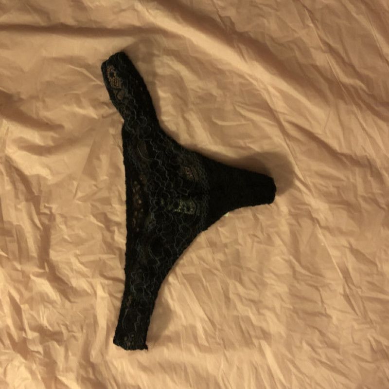 XS Black lace thong