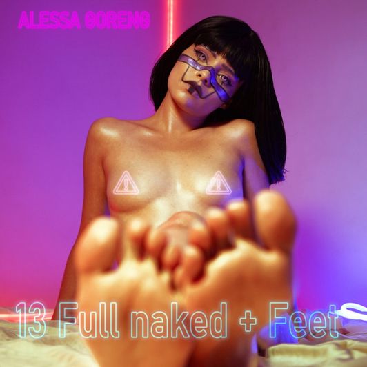13 Photos Alessa Naked and Feet