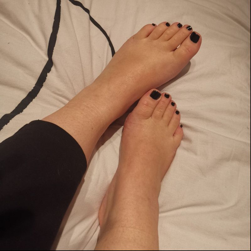 Feet collection