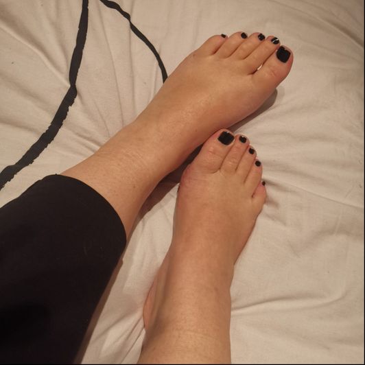 Feet collection