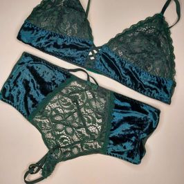 Emeraude Set lace and velvet