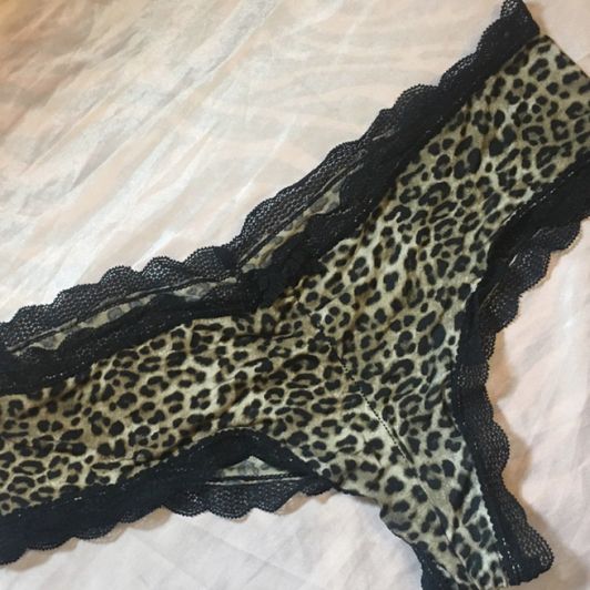 Leopard print panties