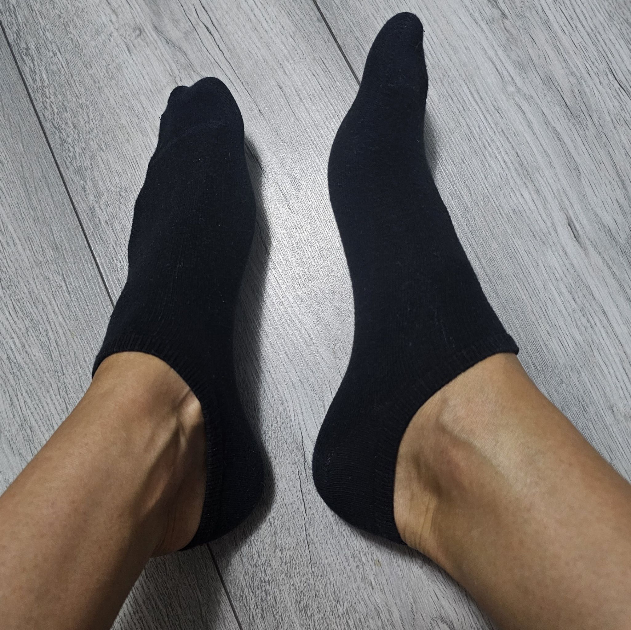 Black no show socks