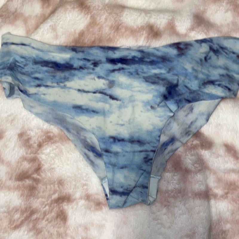 Blue tie-dye panties