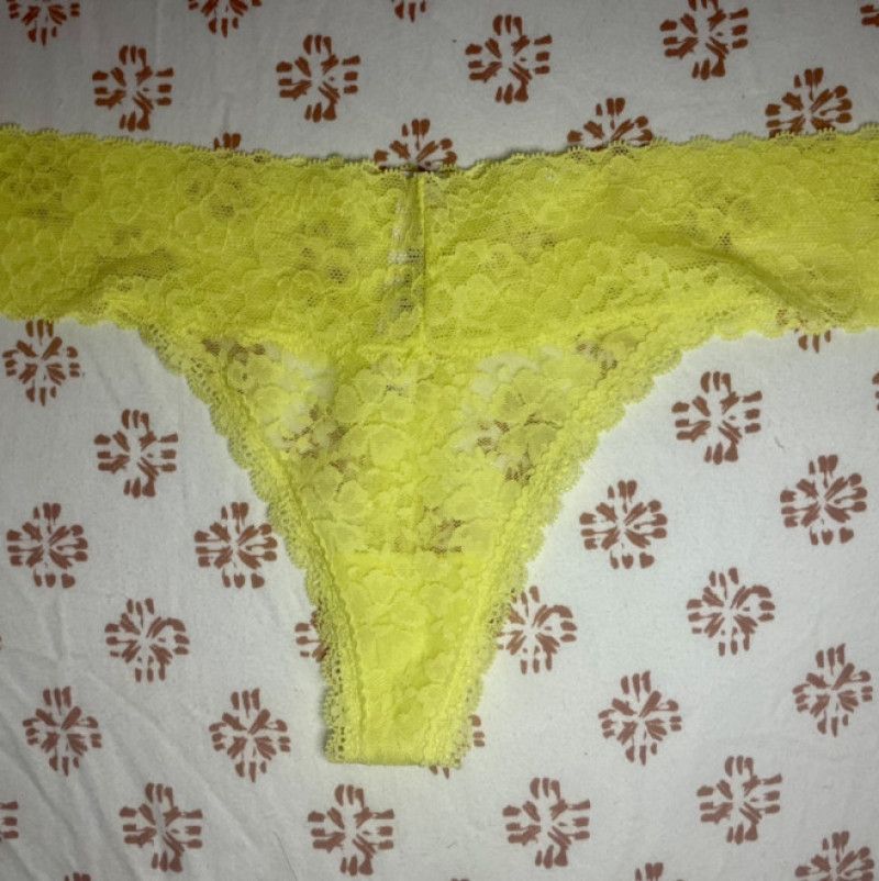 Lacey neon yellow thing