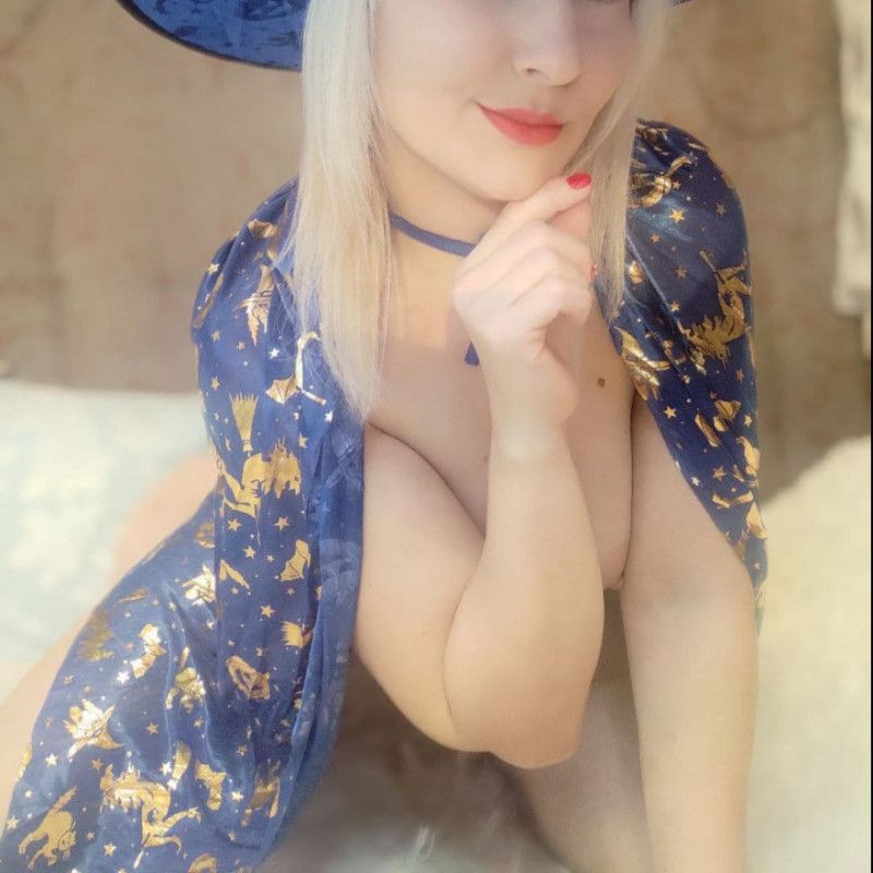 Annie Sexy Wizard photo pack