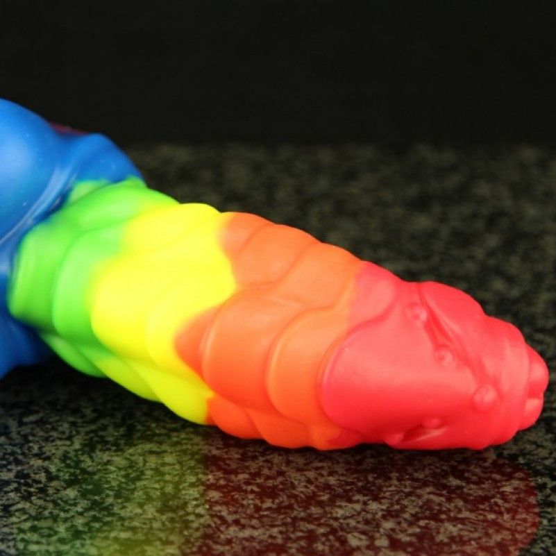 Spoil me: Bad Dragon Toy