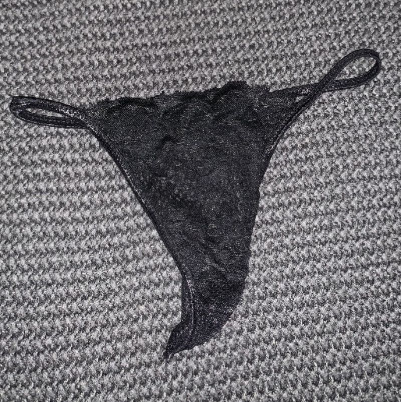 VS G String Black Thong