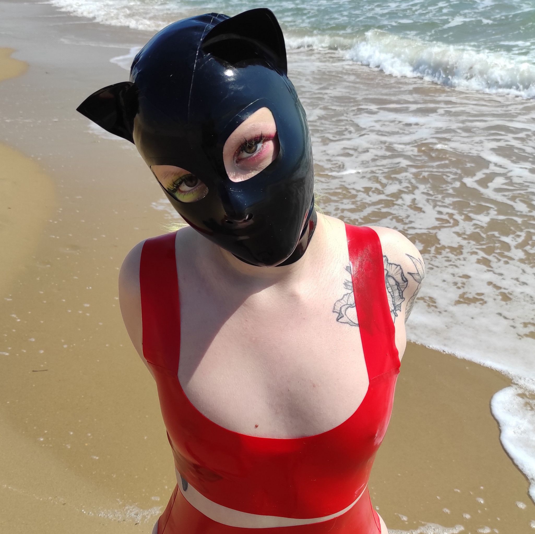 Outside photoset in latex on a seaside