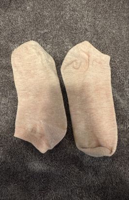 USED SOCKS with sexy stinky feet