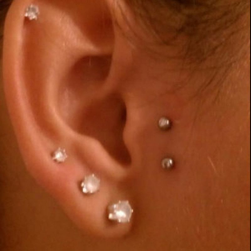 I want 2 more piercings in my ear!