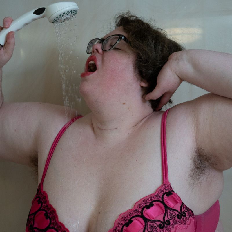 BBW Shower Time Wet Tits