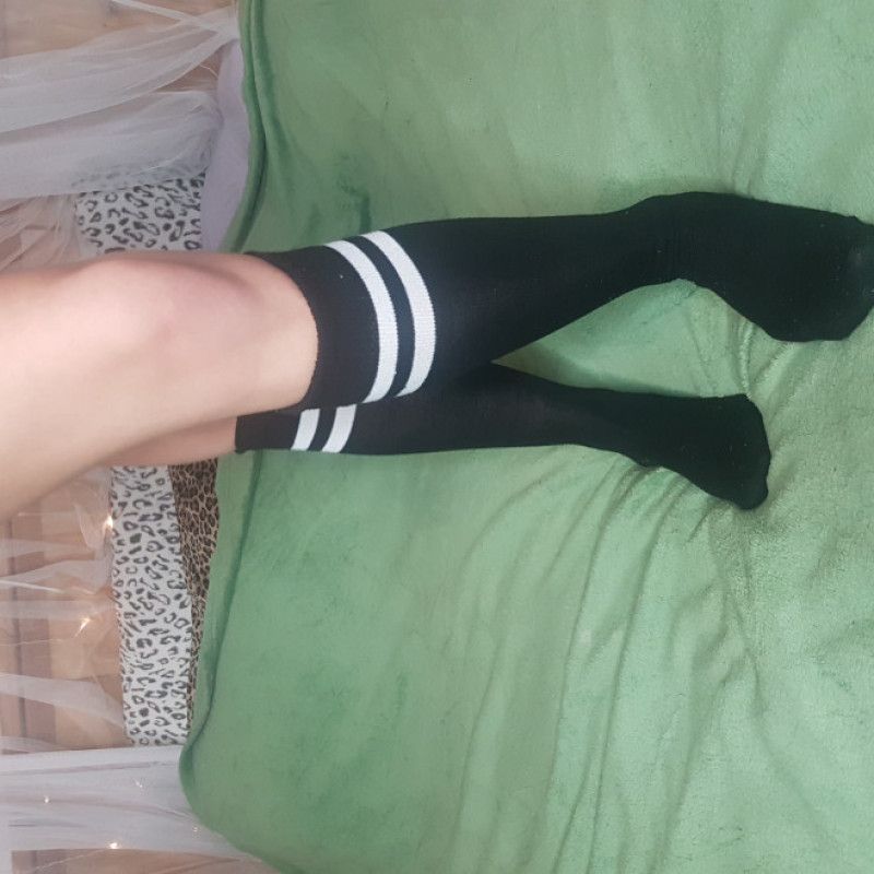 knee high socks