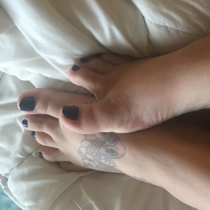 Navy Blue Toes