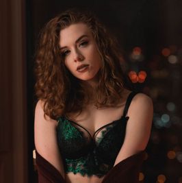 Emerald Lingerie Photoset