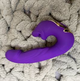 purple vibrator with licking tongue