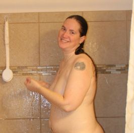 18 Pics In the Shower