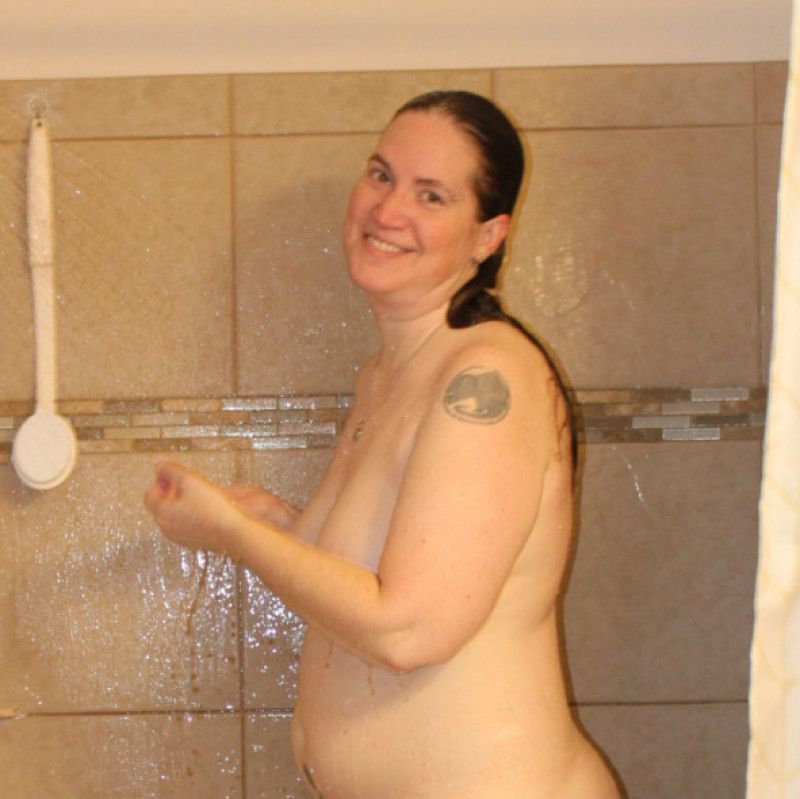 18 Pics In the Shower