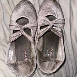 20 Months Of Perfection:Stinky WellWorn Grey Skechers Flats