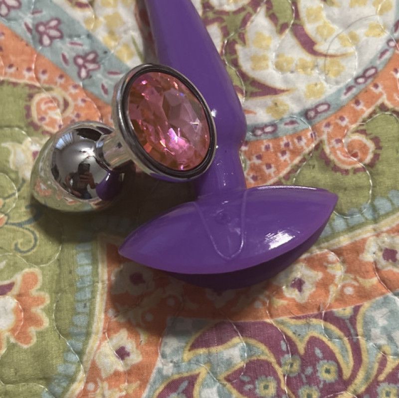 Metal jeweled butt plug