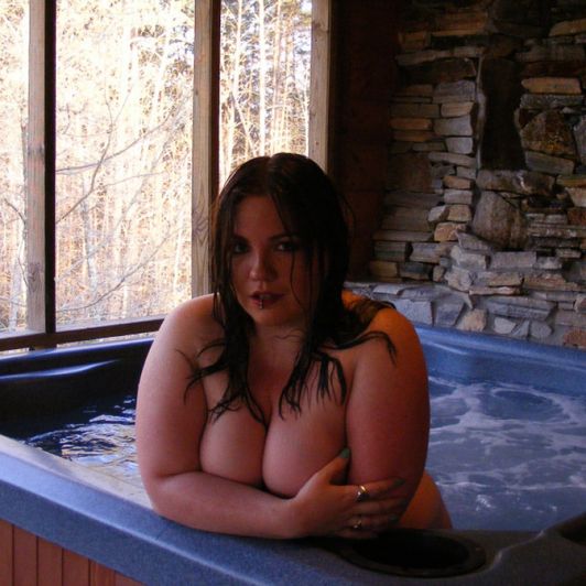 Hot Tub Cabin Photoset