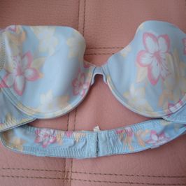 sweet blue bra with flowers