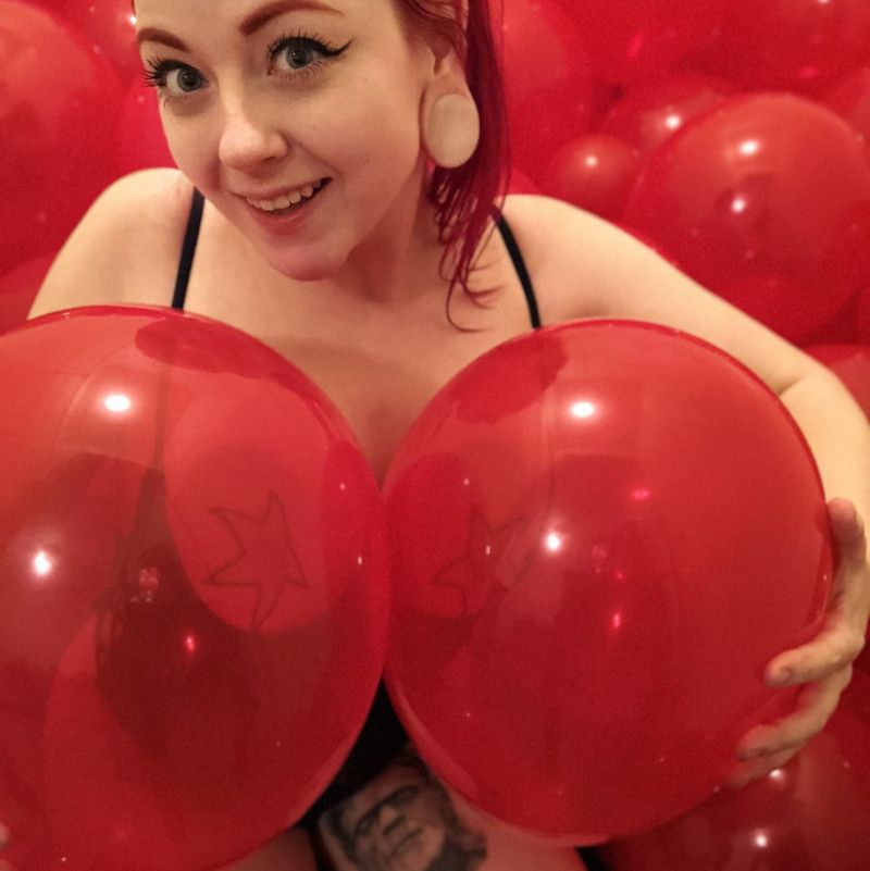 99 Red Balloons photoset