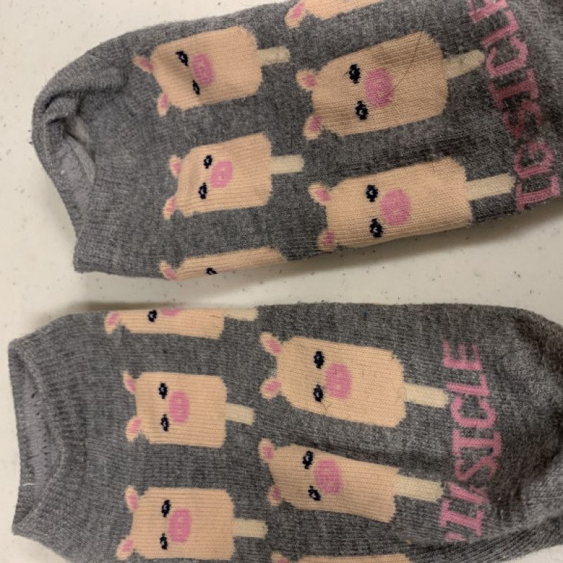 Pigsicle size 7 socks