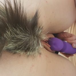 Fox tail butt plug used by Lia Shayde