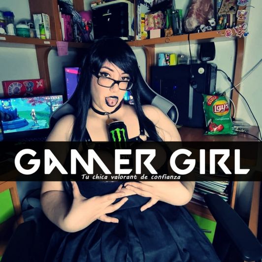 Gamer girl!