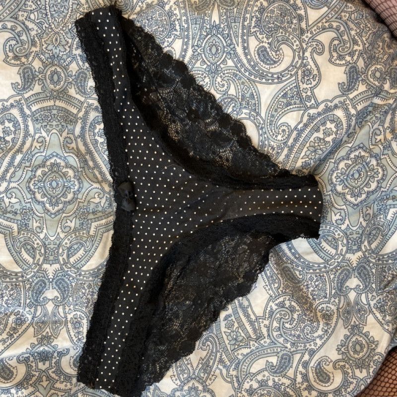 Black cotton and lace panties