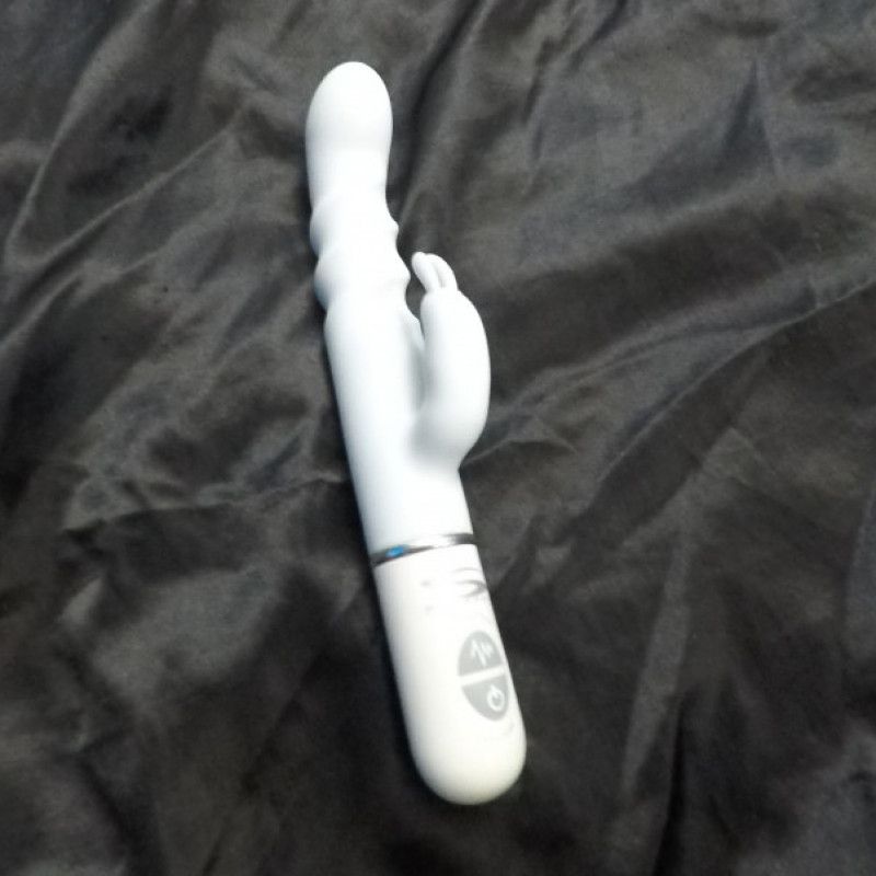 Hairy Squirt Vibrator