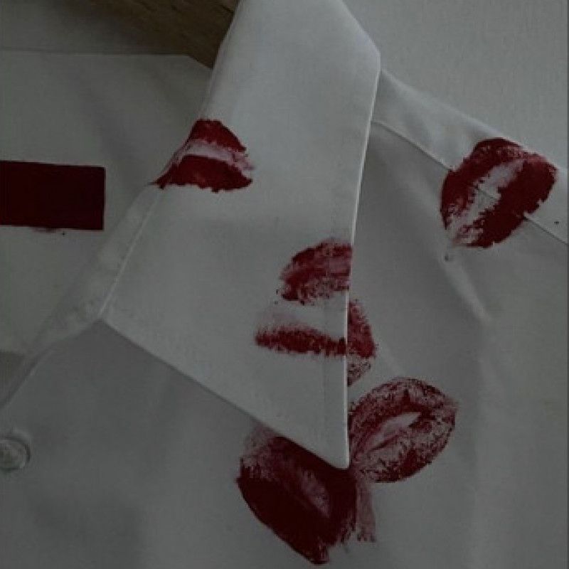 Custom kisses Shirt or Tshirt !