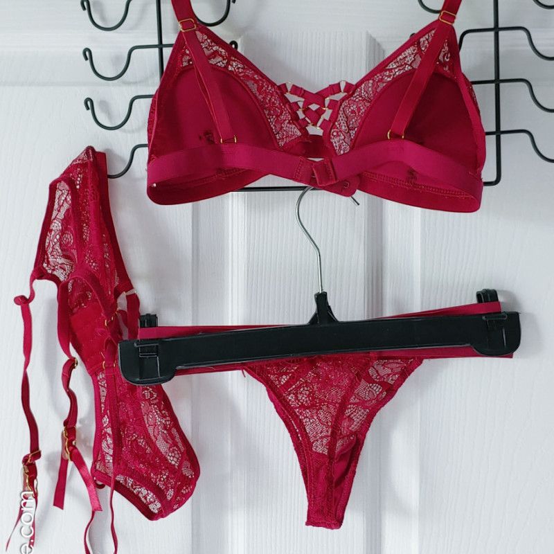 Red Lace Garter Set