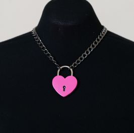 Locking Heart Chain Collar