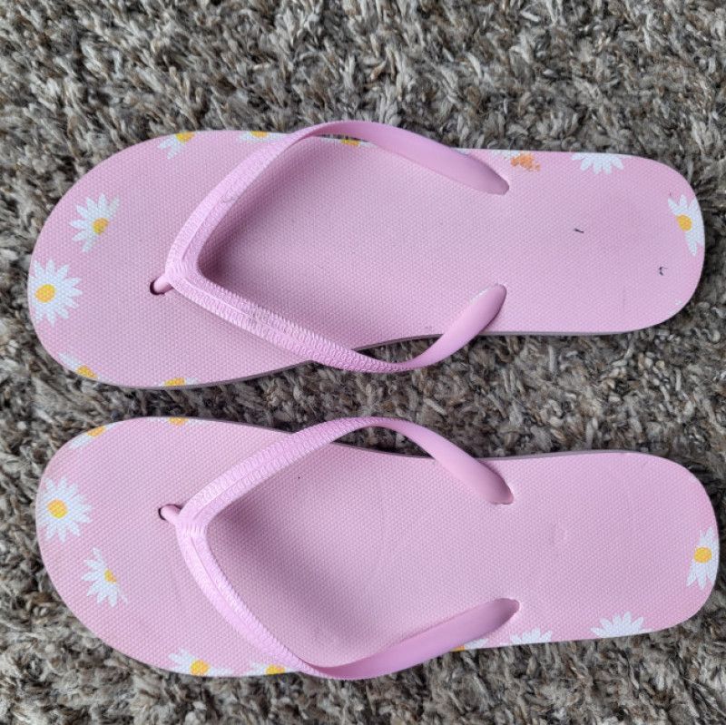 Forever 21 Pink Flip Flops