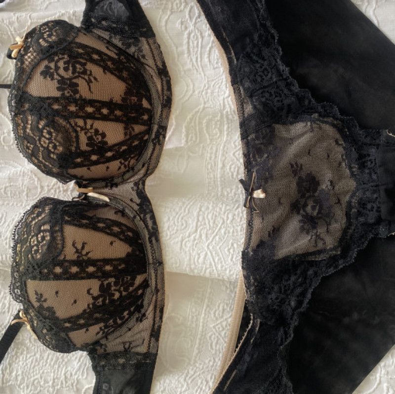 Used and beloved lingerie set