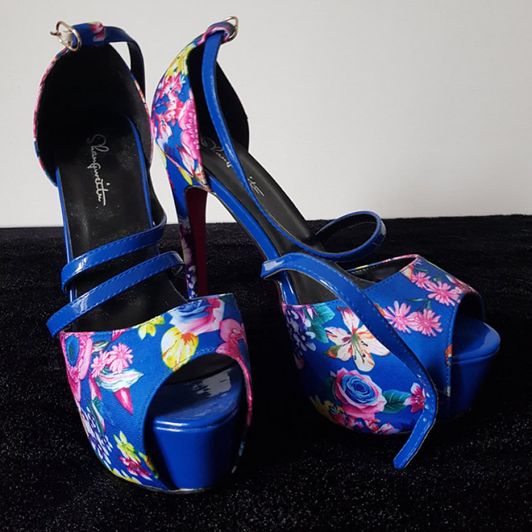 High heels from Luna Melba scene