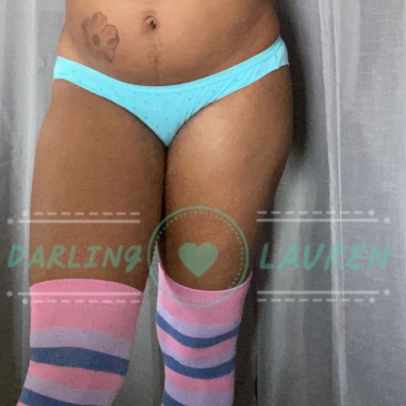 Darling: Pastel Topless Pics