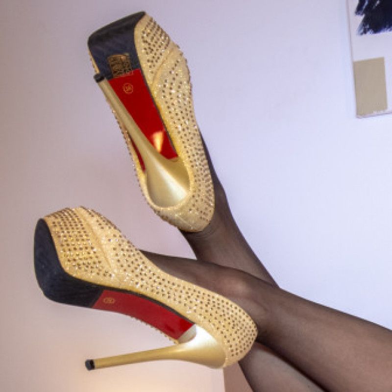 Selling my gold heels