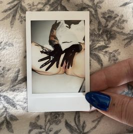 Latex glove fingering instax