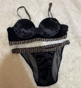 Black sexy lingerie set