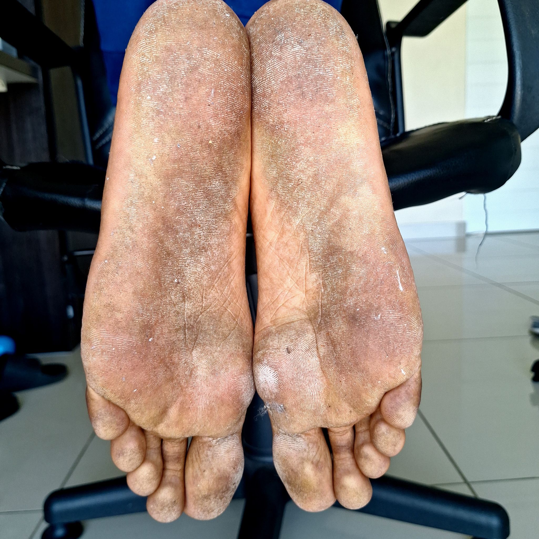 36 Dusty feet on a office chair photos