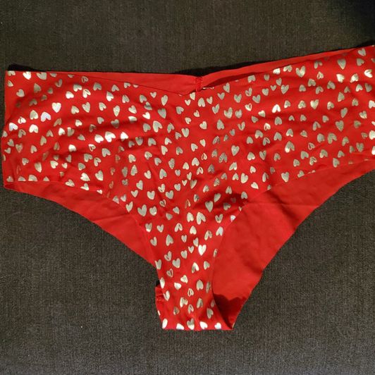 VS Red Cheeky with Gold Hearts