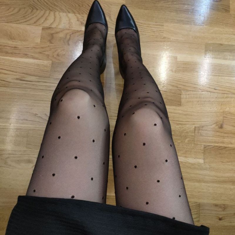 dot pantyhose